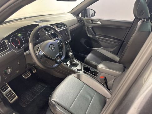 Used 2021 Volkswagen Tiguan SE R-Line image 18