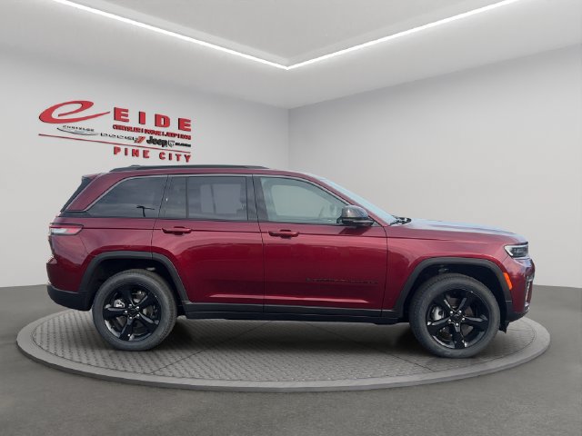 New 2026 Jeep Grand Cherokee Limited w/ Limited Altitude Package AWD/4WD image 9
