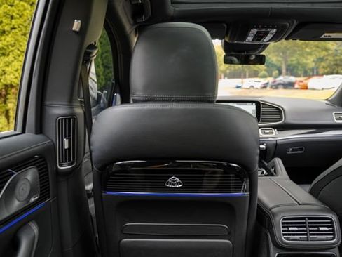 Used 2021 Mercedes-Benz Maybach GLS 600 4MATIC image 56