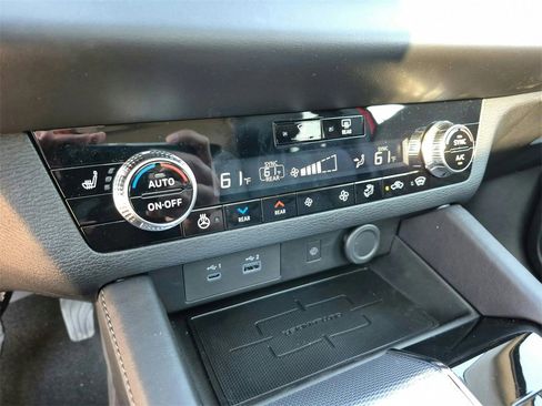 New 2025 Mitsubishi Outlander SEL image 19