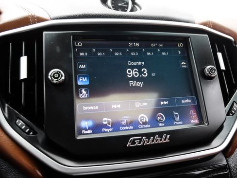 Used 2015 Maserati Ghibli S Q4 AWD/4WD image 36