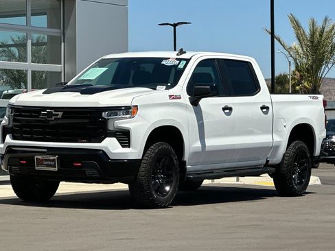 Used 2024 Chevrolet Silverado 1500 LT Trail Boss w/ Protection Package AWD/4WD image 8
