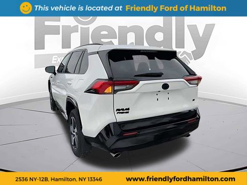 Used 2024 Toyota RAV4 SE w/ Weather & Moonroof Package image 9