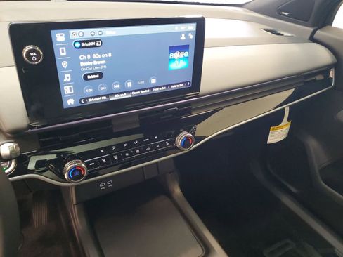 Certified 2025 Honda Prologue Touring image 32