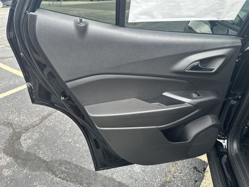 New 2025 Chevrolet Trax ACTIV w/ Sunroof Package image 24