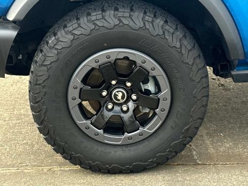 Used 2023 Ford Bronco Badlands AWD/4WD image 5