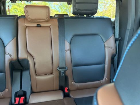 Used 2024 Ford Bronco Outer Banks image 14