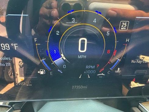 Used 2025 Chevrolet Suburban High Country AWD/4WD image 5
