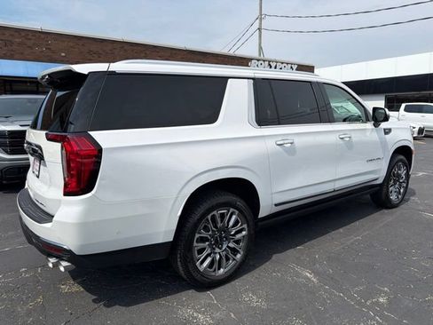 Certified 2023 GMC Yukon XL Denali Ultimate w/ LPO, Floor Liner Package AWD/4WD image 6