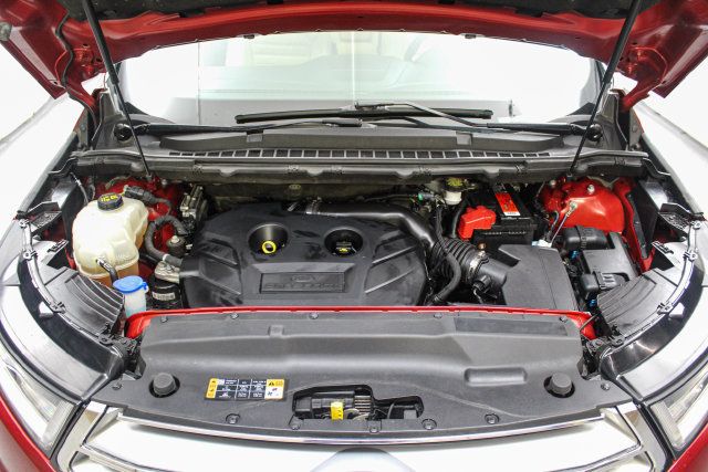 Used 2018 Ford Edge SEL w/ Equipment Group 201A AWD/4WD image 28