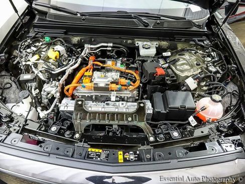 New 2025 Cadillac Lyriq Sport w/ LPO, Floor Liner Package image 21