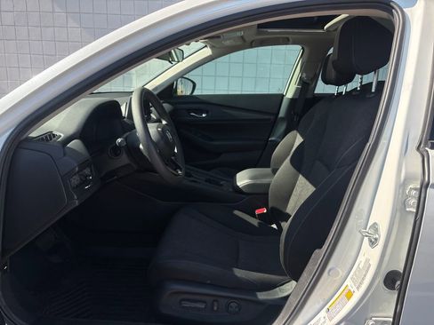 Used 2024 Honda Accord EX image 4