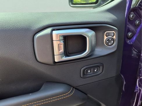 New 2026 Jeep Gladiator Sport AWD/4WD image 13