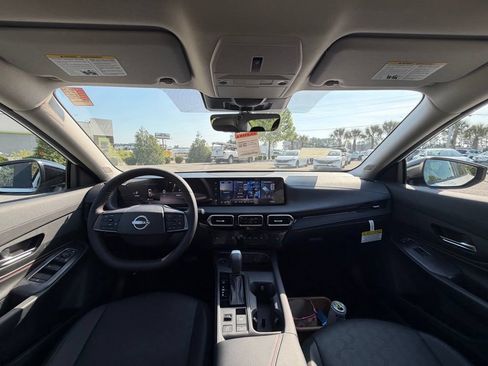 New 2026 Nissan Sentra SR FWD image 28
