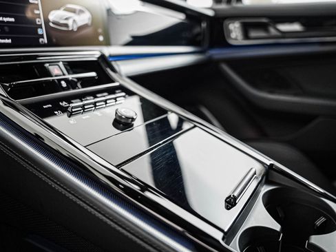 Certified 2024 Porsche Panamera RWD image 20
