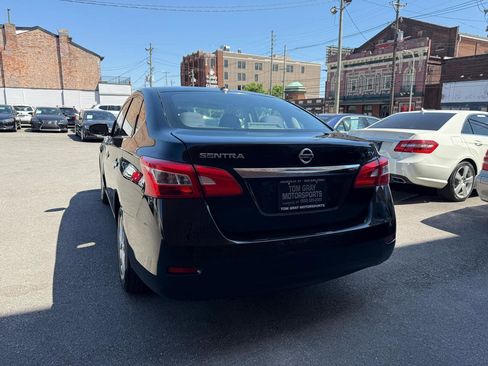 Used 2018 Nissan Sentra SV image 4
