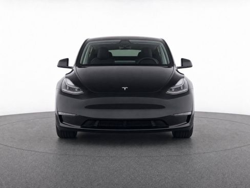 Used 2023 Tesla Model Y Long Range AWD/4WD image 5