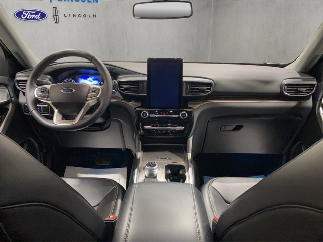 Certified 2024 Ford Explorer Limited w/ Limited Technology Package AWD/4WD image 2