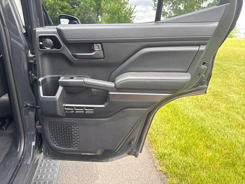 Certified 2025 Toyota 4Runner TRD Off-Road Premium AWD/4WD image 17