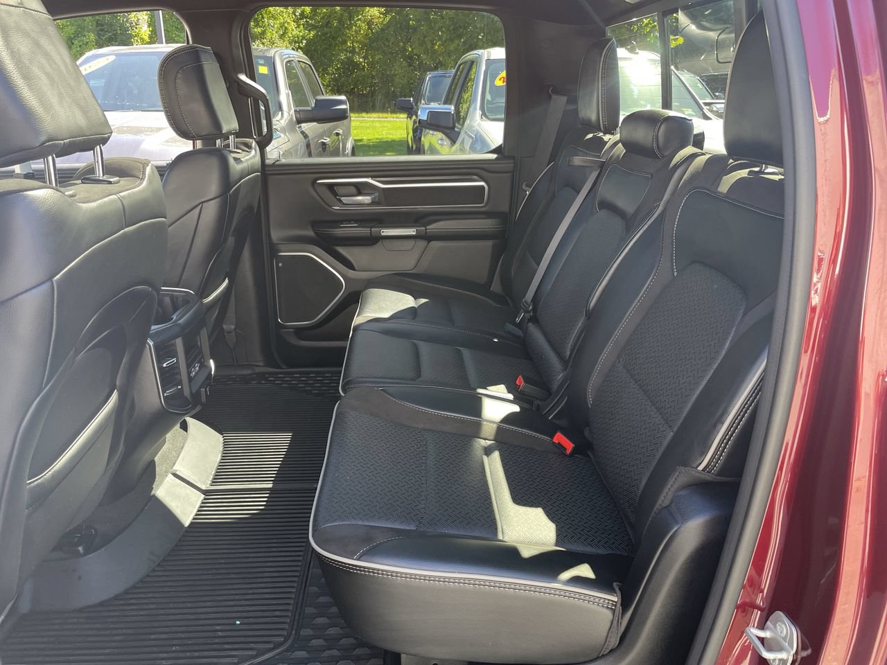Used 2024 RAM 1500 Laramie AWD/4WD image 39