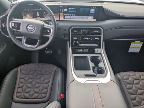 New 2026 Nissan Armada Platinum image 18