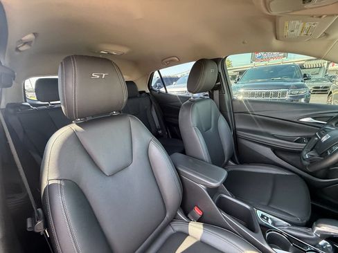 Used 2024 Buick Encore GX Sport Touring w/ Black Roof Package FWD image 25