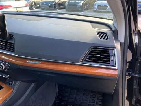 Used 2023 Audi Q5 2.0T Prestige w/ Prestige Package image 18