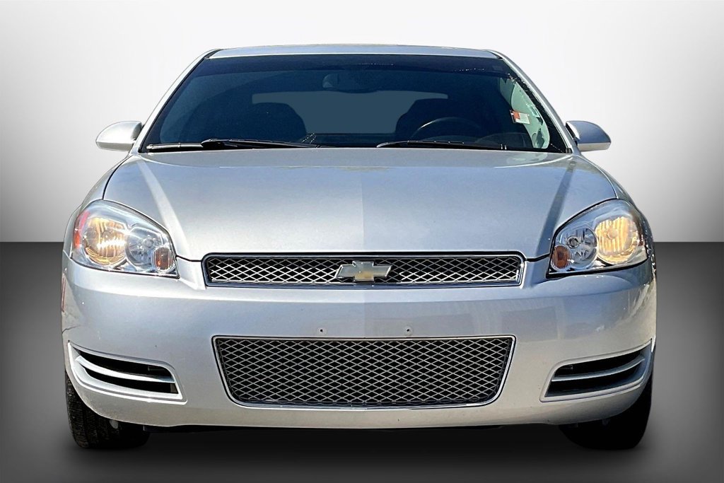 Used 2012 Chevrolet Impala LT FWD image 2
