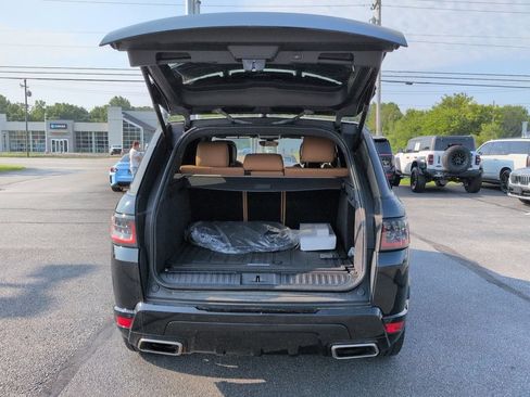 Used 2018 Land Rover Range Rover Sport HSE Dynamic AWD/4WD image 12
