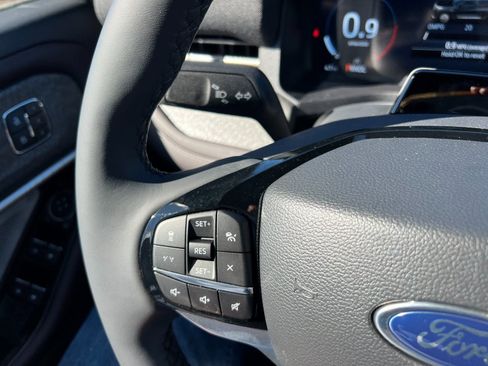 New 2026 Ford Explorer Platinum RWD image 32