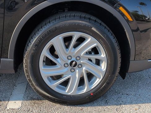 New 2026 Lincoln Corsair Premiere image 12