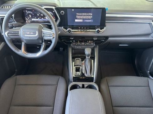 New 2026 GMC Canyon Elevation image 13