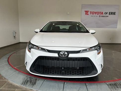 Used 2021 Toyota Corolla LE w/ LE Convenience Package FWD image 2