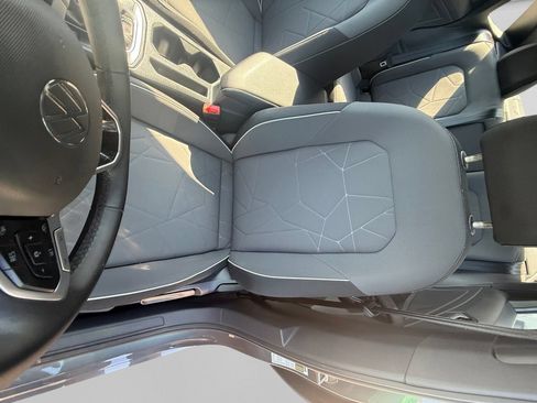 Used 2025 Volkswagen Jetta Sport FWD image 23