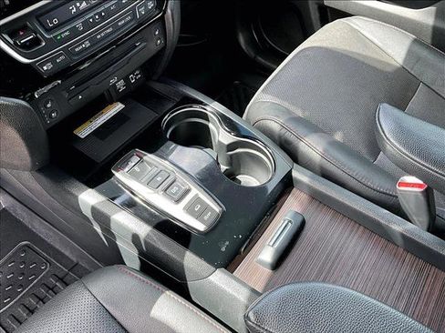 Used 2022 Honda Pilot Black Edition image 15