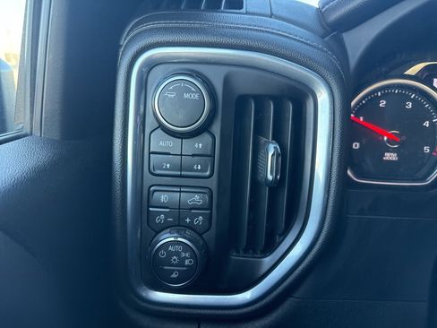 Used 2022 Chevrolet Silverado 3500 High Country image 35