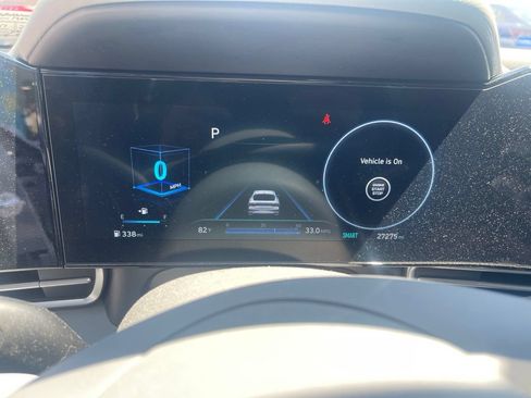 Used 2023 Hyundai Elantra SEL w/ Convenience Package FWD image 8