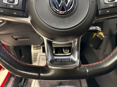 Used 2021 Volkswagen Golf 4-Door image 13