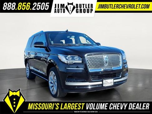 Used 2024 Lincoln Navigator Reserve AWD/4WD image 5