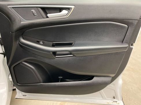 Used 2020 Ford Edge SEL image 26
