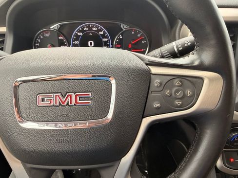 Used 2021 GMC Acadia Denali w/ Denali Technology Package FWD image 18
