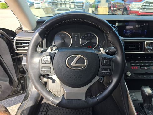 Used 2018 Lexus IS 300 w/ Premium Package RWD image 30
