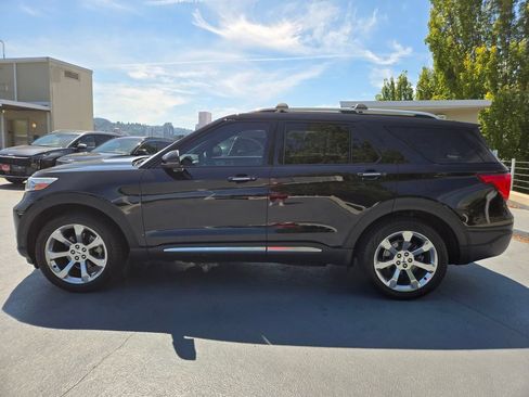 Used 2020 Ford Explorer Platinum w/ Premium Technology Package AWD/4WD image 6