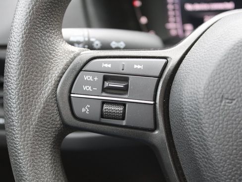 Certified 2023 Honda Accord LX image 22