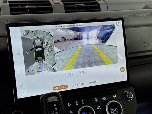 Used 2026 Land Rover Defender 110 X-Dynamic SE image 17