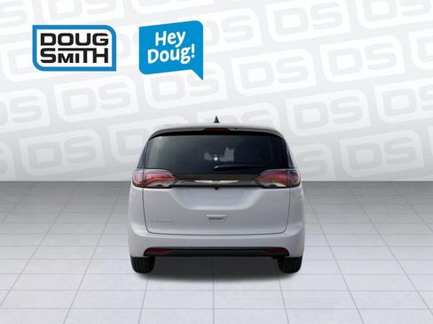 New 2026 Chrysler Voyager LX image 7