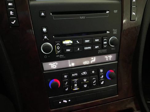 Used 2009 Cadillac Escalade EXT image 39