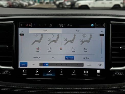 New 2026 Chrysler Pacifica Limited w/ Uconnect Theater Family Group image 41