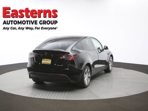 Used 2021 Tesla Model Y Long Range image 38