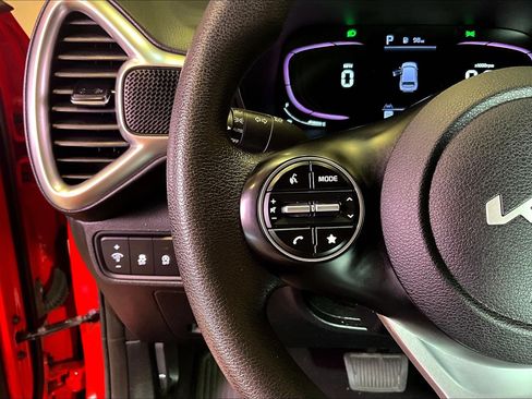 Used 2023 Kia Soul LX w/ Option Group 015 FWD image 12